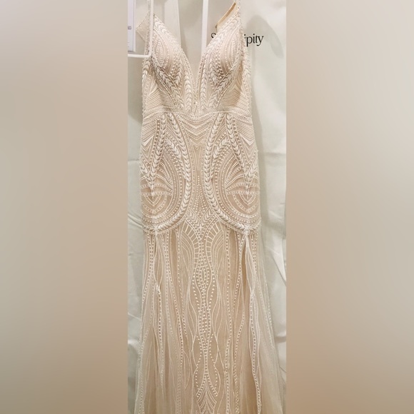 NWT Chic Nostalgia “ Alex “ Wedding Gown - Picture 1 of 6